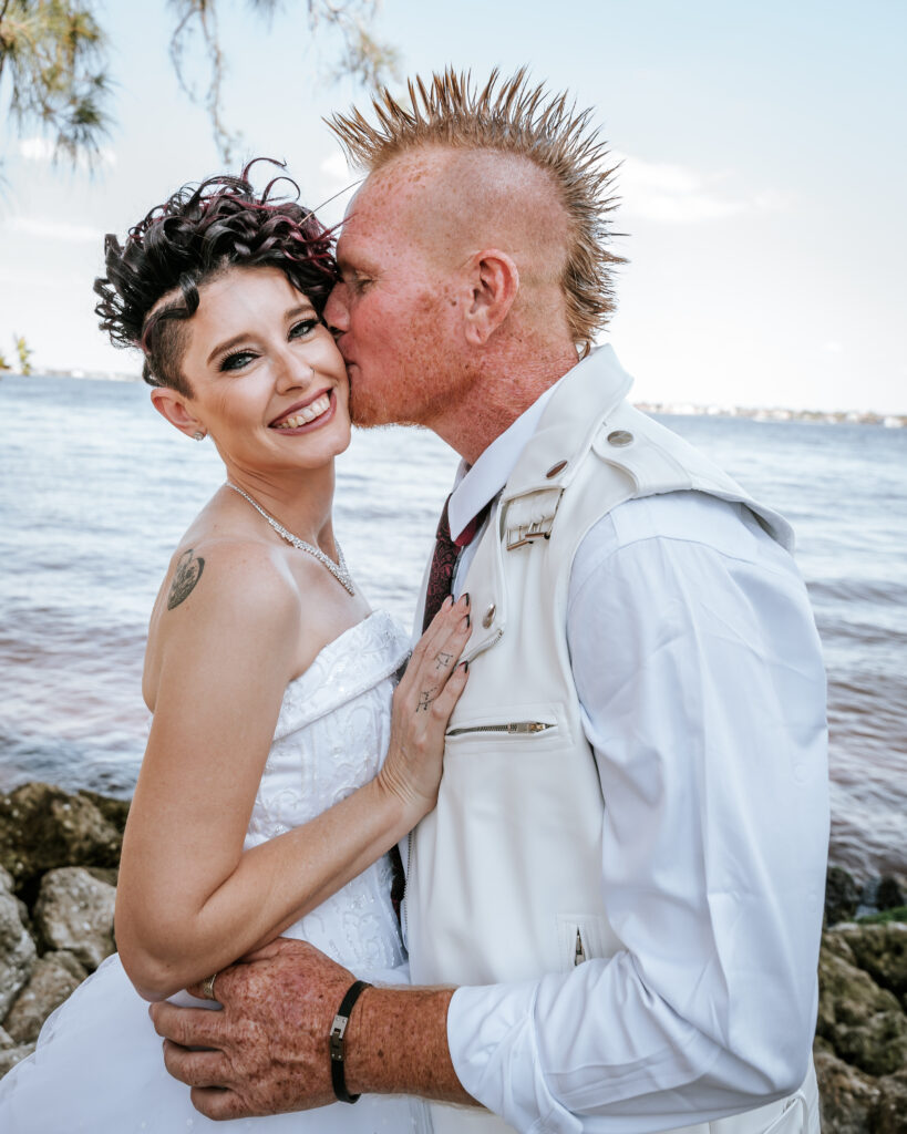 Bridal portrait captured by Top rated Ocala Wedding Photographer 
https://VisualArts.photography/Ocala