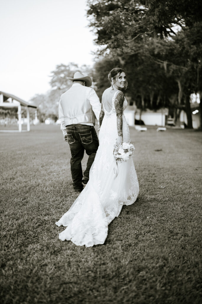 Ever After Farms - Vineyard Barn wedding photographed by Visual Arts Wedding Photography 
https://VisualArts.photography