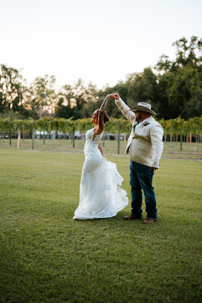 Ever After Farms - Vineyard Barn wedding photographed by Visual Arts Wedding Photography 
https://VisualArts.photography