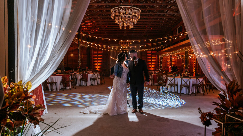 Love Magnolia Barn - one of our favorite barn venues in central Florida