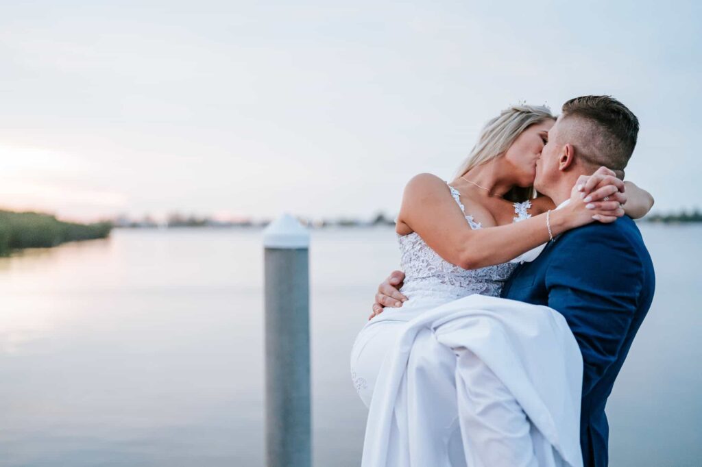 Stress-free wedding with stunning photos - Florida Beach Wedding captured by Visual Arts Wedding Photography
